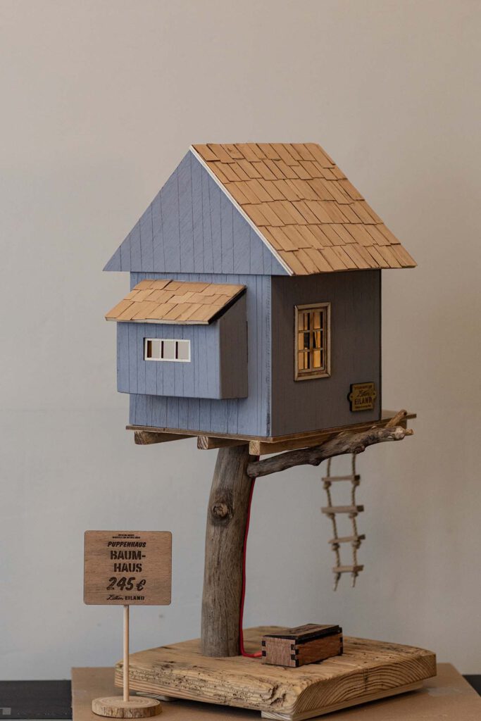 Lütten Eiland Rügen Puppenhaus Objekt, Meile, design, Upcycling, Spielzeug, Kunst, Beleuchtung, Dollhouse, Rügen, Ostsee, Spielzeug